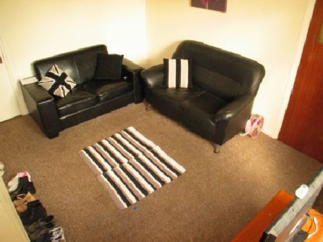  Image of 4 bedroom House Share to rent in Raddlebarn Road Selly Oak Birmingham B29 at Selly Oak West Midlands Selly Oak, B29 6HQ