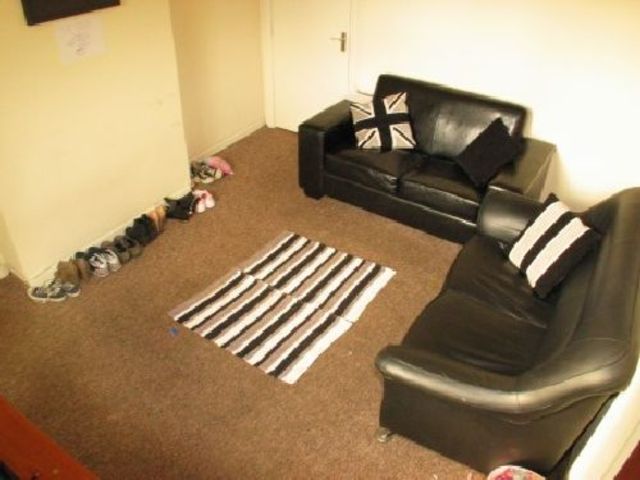  Image of 4 bedroom House Share to rent in Raddlebarn Road Selly Oak Birmingham B29 at Selly Oak West Midlands Selly Oak, B29 6HQ