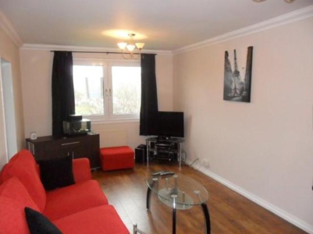  Image of 2 bedroom Flat to rent in Raeden Place Aberdeen AB15 at Aberdeen  Aberdeen, AB15 5WN