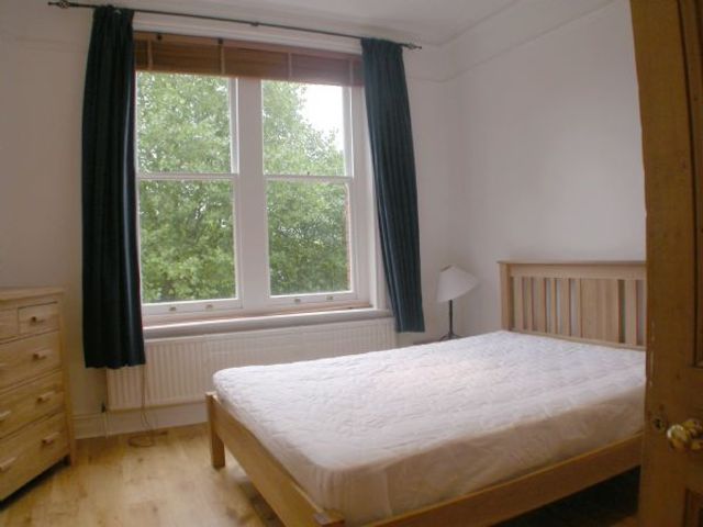  Image of 2 bedroom Flat to rent in Randolph Avenue London W9 at Randolph Avenue Array Maida Vale, W9 1NS