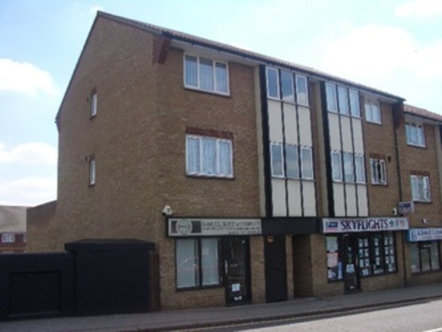  Image of 1 bedroom Flat to rent in Ravenings Parade Goodmayes Road Goodmayes Ilford IG3 at Ravening Parade Goodmayes Road Goodmayes, IG3 9NR