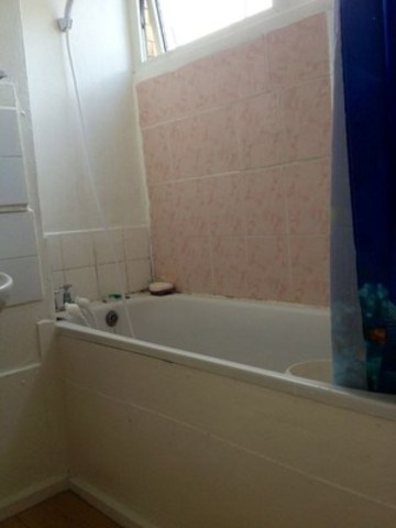  Image of 4 bedroom Maisonette for sale in Ray Lodge Road Woodford Green IG8 at RAY LODGE ROAD WOODFORD Woodford, IG8 7PB