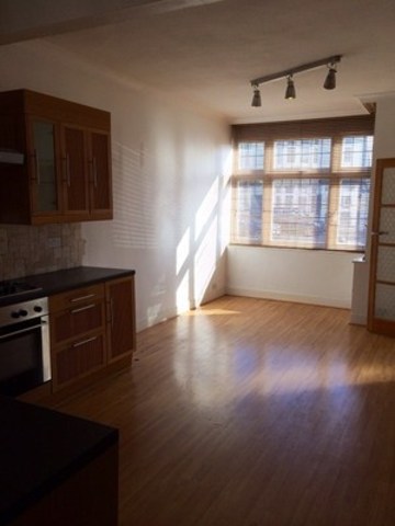  Image of 4 bedroom Terraced house to rent in Redbridge Lane East Ilford IG4 at REDBRIDGE LANE EAST  REDBRIDGE, IG4 5BY