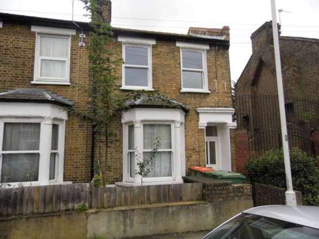  Image of 1 bedroom Flat for sale in Redriffe Road London E13 at Redriffe Road Plaistow London, E13 0JX