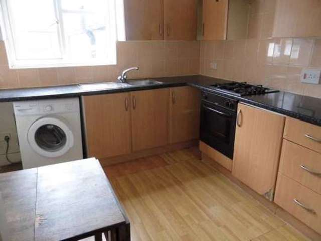  Image of 1 bedroom Flat for sale in Redriffe Road London E13 at Redriffe Road Plaistow London, E13 0JX