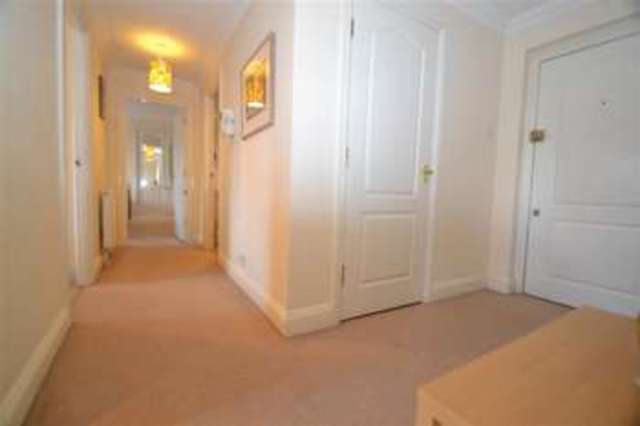  Image of 2 bedroom Apartment to rent in Hartfield Road London SW19 at Wimbledon, SW19 3SF