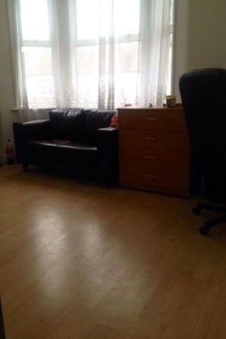  Image of 1 bedroom Terraced house to rent in Richmond Road Ilford IG1 at RICHMOND ROAD  ILFORD, IG1 1JT