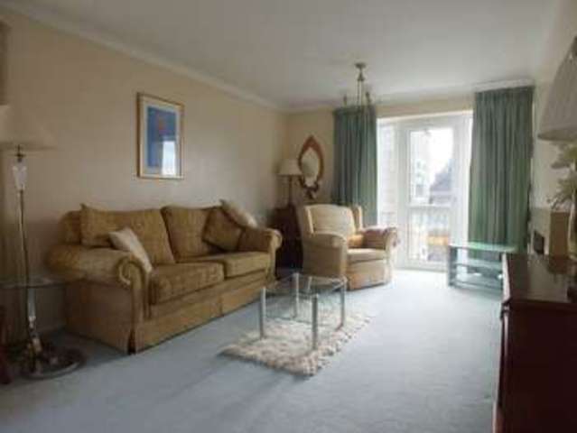  Image of 2 bedroom Flat to rent in Riseley Road Maidenhead SL6 at Maidenhead Berkshire Maidenhead, SL6 6EP