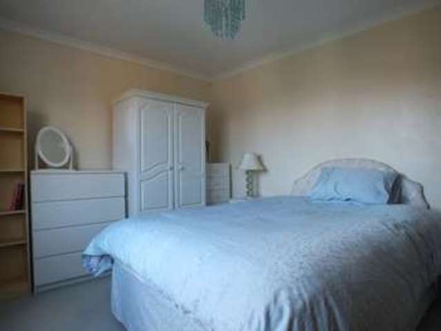  Image of 2 bedroom Flat to rent in Riseley Road Maidenhead SL6 at Maidenhead Berkshire Maidenhead, SL6 6EP