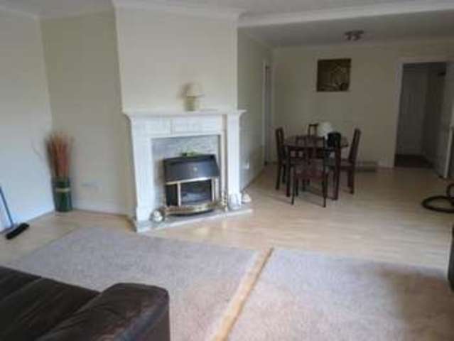  Image of 2 bedroom Flat to rent in Riverdale Gardens Boston Spa Wetherby LS23 at Boston Spa Wetherby Wetherby, LS23 6DZ