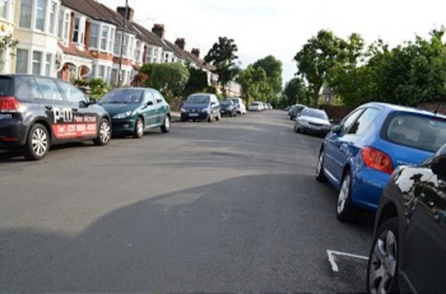  Image of 1 bedroom Flat to rent in Firs Lane London N13 at Riverway  Palmers Green, N13 5LY