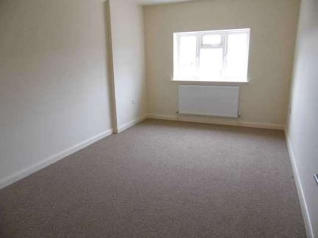  Image of 4 bedroom Terraced house for sale in Roman Road London E6 at Roman Road East Ham London, E6 3RY