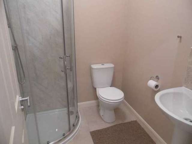  Image of 4 bedroom Terraced house for sale in Roman Road London E6 at Roman Road East Ham London, E6 3RY