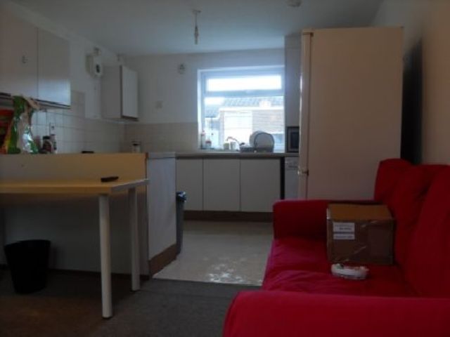  Image of 6 bedroom House Share to rent in Roman Way Edgbaston Birmingham B15 at Selly Oak West Midlands Selly Oak, B15 2SL