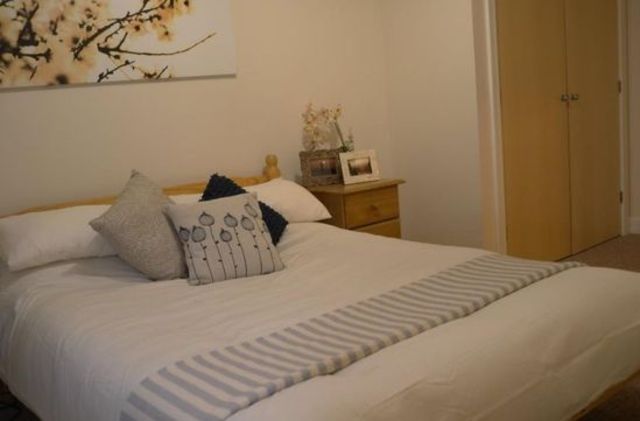  Image of 2 bedroom Ground Flat to rent in Desvignes Drive London SE13 at Rosse Gardens Desvignes Road Hither Green, SE13 6PA