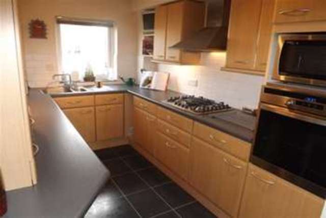  Image of 2 bedroom Flat to rent in Rownham Mead Bristol BS8 at Bristol, BS8 4YE