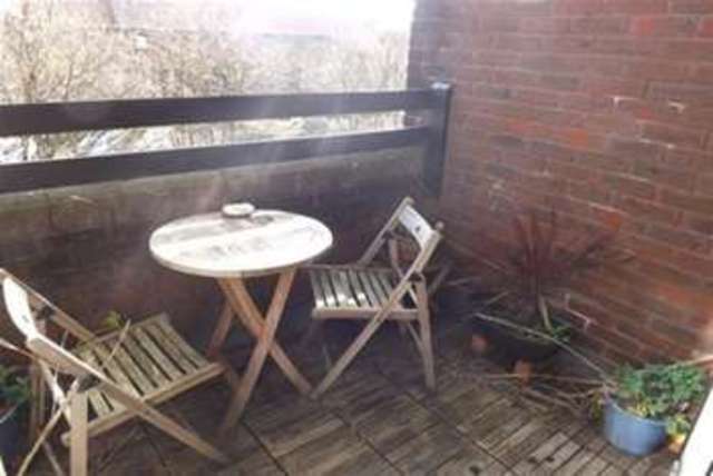  Image of 2 bedroom Flat to rent in Rownham Mead Bristol BS8 at Bristol, BS8 4YE