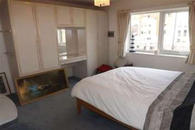  Image of 2 bedroom Flat to rent in Rownham Mead Bristol BS8 at Bristol, BS8 4YE