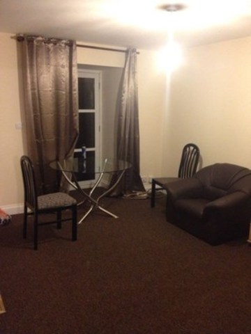  Image of 1 bedroom Ground Flat to rent in Roxy Avenue Chadwell Heath Romford RM6 at ROXY AVENUE  CHADWELL HEATH, RM6 4AZ