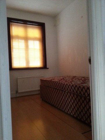  Image of 3 bedroom End of Terrace to rent in Rushcroft Road London E4 at RUSHCROFT RROAD  CHINGFORD, E4 8SG