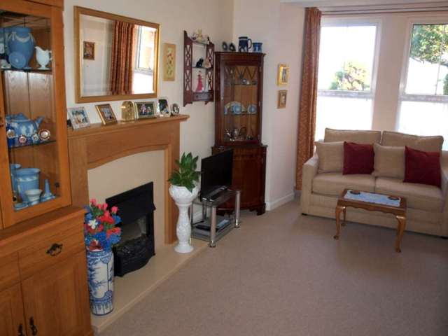  Image of 1 bedroom Flat for sale in Saltash PL12 at Cedar Court  Saltash, PL12 6DQ
