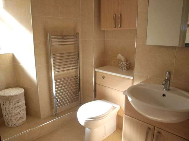  Image of 1 bedroom Flat for sale in Saltash PL12 at Cedar Court  Saltash, PL12 6DQ