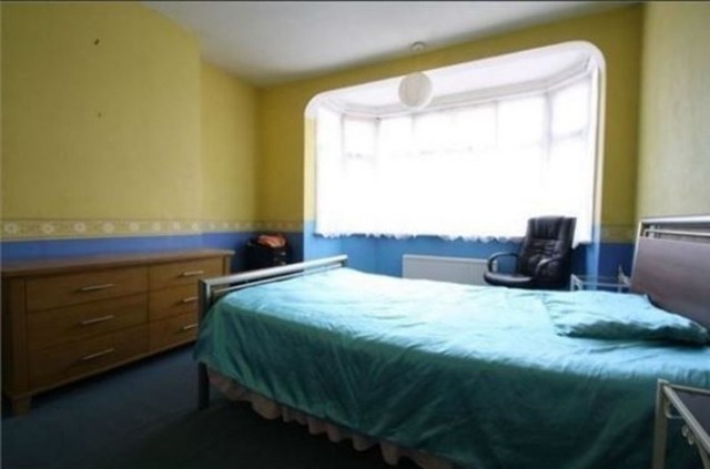  Image of 3 bedroom End of Terrace to rent in Sandringham Road Barking IG11 at SANDRINGHAM ROAD  BARKING, IG11 9AJ