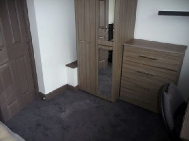  Image of 5 bedroom House Share to rent in School Terrace Hubert Road Selly Oak Birmingham B29 at Selly Oak West Midlands Selly Oak, B29 6DY
