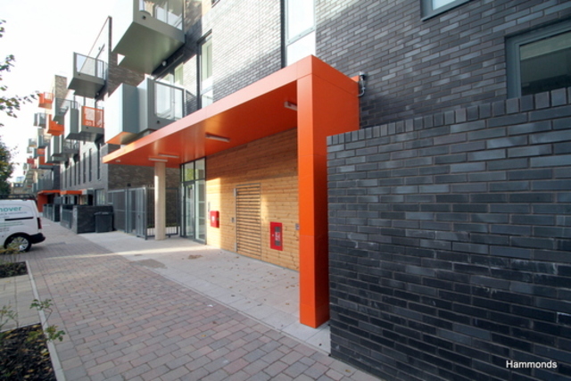  Image of 1 bedroom Flat to rent in Trafalgar Gardens London E1 at Sculpture Apartments Vivo Development London, E1 3FW