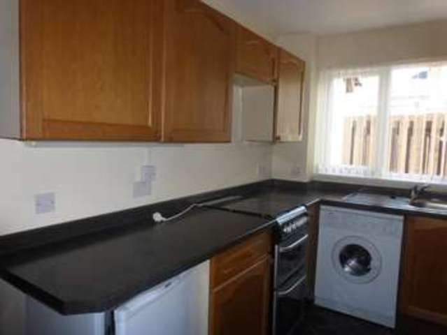  Image of 2 bedroom Flat to rent in Seabank Court Porthcawl CF36 at Porthcawl  Porthcawl, CF36 3AQ