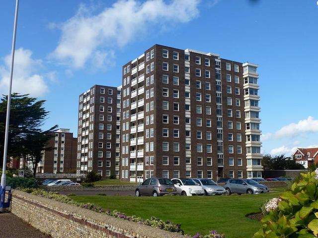  Image of 1 bedroom Flat to rent in West Parade Worthing BN11 at Seabright West Parade Worthing, BN11 3QU