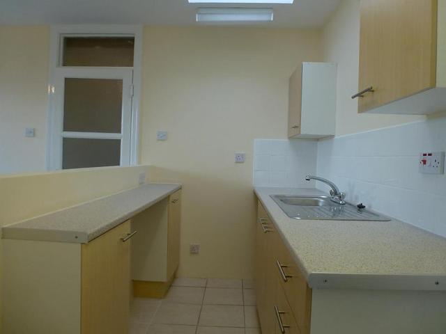  Image of 1 bedroom Flat to rent in West Parade Worthing BN11 at Seabright West Parade Worthing, BN11 3QU