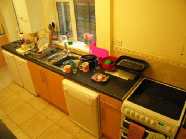  Image of 7 bedroom House Share to rent in Selly Hill Road Selly Oak Birmingham B29 at Selly Oak West Midlands Selly Oak, B29 7DL