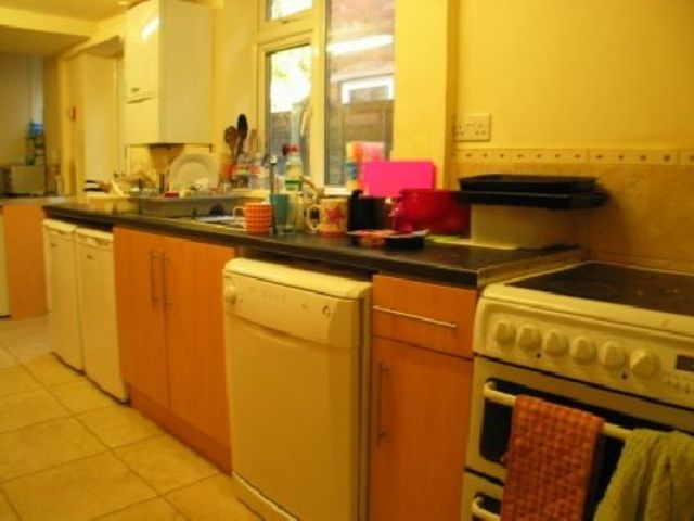  Image of 7 bedroom House Share to rent in Selly Hill Road Selly Oak Birmingham B29 at Selly Oak West Midlands Selly Oak, B29 7DL
