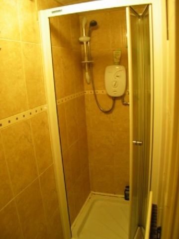  Image of 7 bedroom House Share to rent in Selly Hill Road Selly Oak Birmingham B29 at Selly Oak West Midlands Selly Oak, B29 7DL