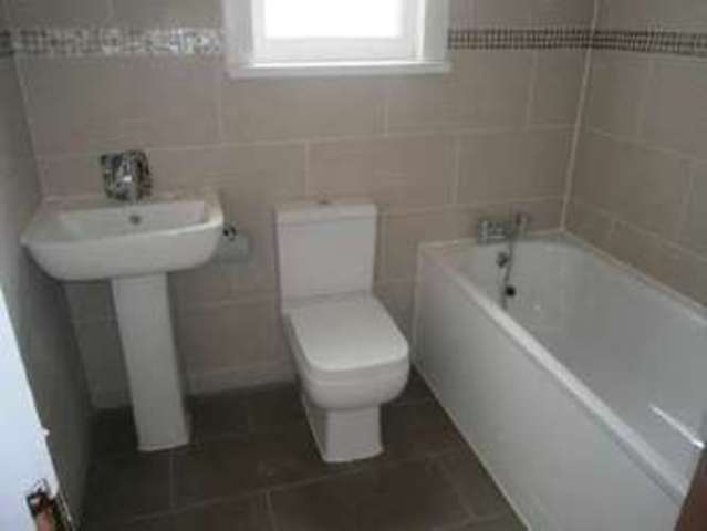  Image of 4 bedroom Detached house to rent in Seventh Avenue London E12 at Seventh Avenue  Manor Park, E12 5JQ