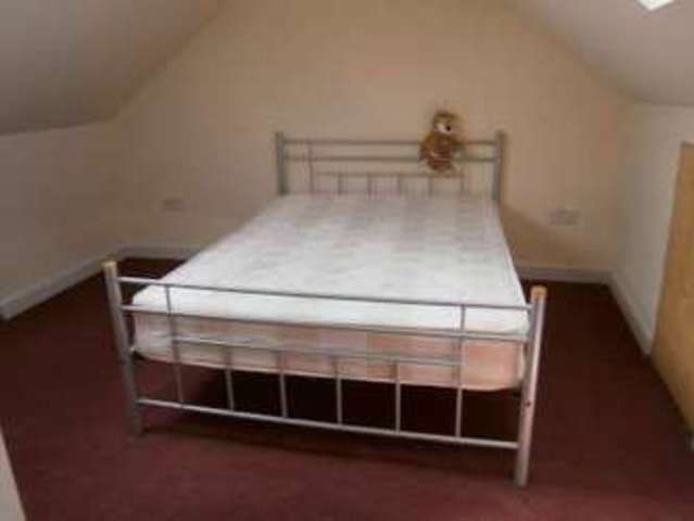  Image of 5 bedroom Terraced house to rent in Seventh Avenue London E12 at Seventh Avenue  Manor Park, E12 5JH