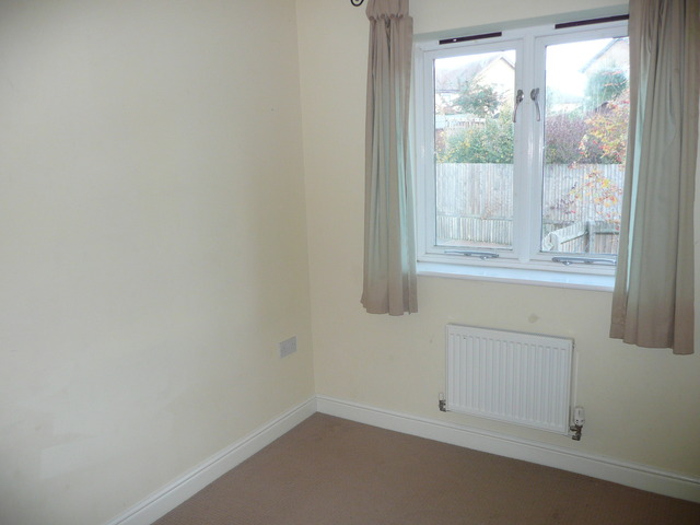  Image of 3 bedroom Semi-Detached house to rent in Forthill Place Shenley Church End Milton Keynes MK5 at Shenley Church End  Shenley Church End, MK5 6FS