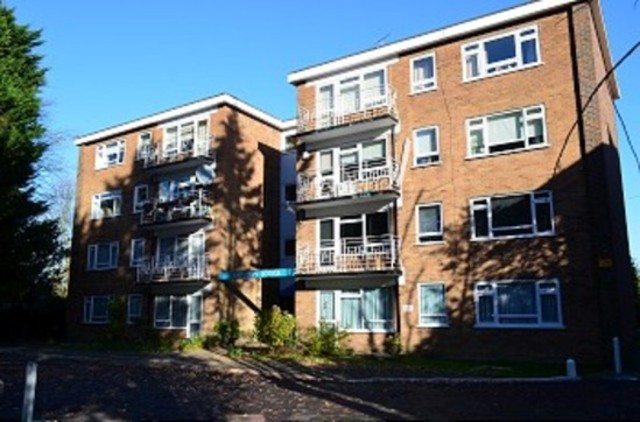  Image of 1 bedroom Flat to rent in Chase Side London N14 at Sheridan Lodge Southgate London, N14 4PJ