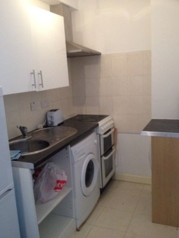 Image of Terraced house to rent in Sheringham Avenue London E12 at SHERINGHAM AVENUE  london, E12 5PQ