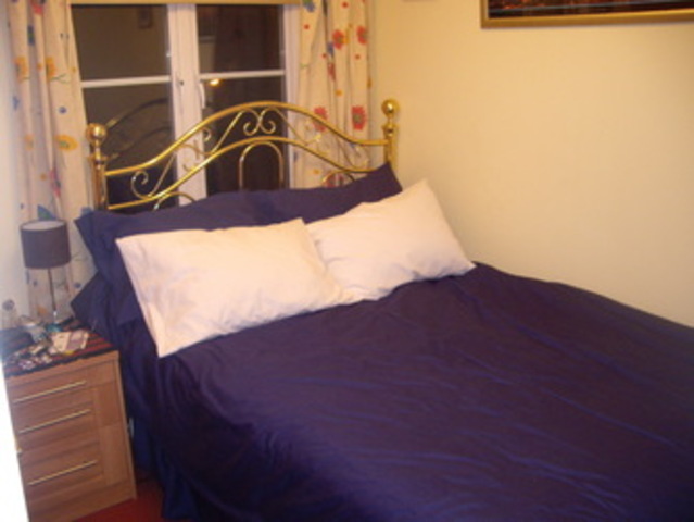  Image of 2 bedroom Flat to rent in Sherman Gardens Chadwell Heath Romford RM6 at Sherman Garden  Chadwell Heath, RM6 4AX