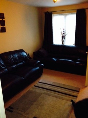  Image of 3 bedroom End of Terrace to rent in Sherman Gardens Chadwell Heath Romford RM6 at SHERMAN GARDEN CHADWELL HEATH Marks Gate, RM6 4AX