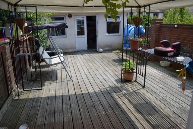 Image of 3 bedroom End of Terrace to rent in Sherman Gardens Chadwell Heath Romford RM6 at Sherman Gardens  Chadwell Heath, RM6 4AX