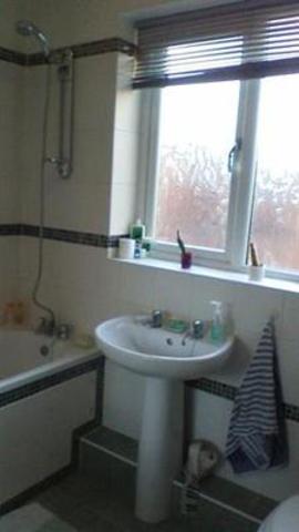  Image of 3 bedroom Flat to rent in Shipcote Terrace Gateshead NE8 at Shipcote Terrace  Gateshead, NE8 4AA