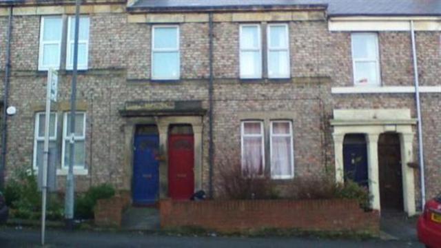  Image of 3 bedroom Flat to rent in Shipcote Terrace Gateshead NE8 at Shipcote Terrace  Gateshead, NE8 4AA