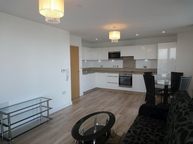  Image of 2 bedroom Flat to rent in Cornmill Lane London SE13 at Siena Tower Lewisham London, SE13 7FY