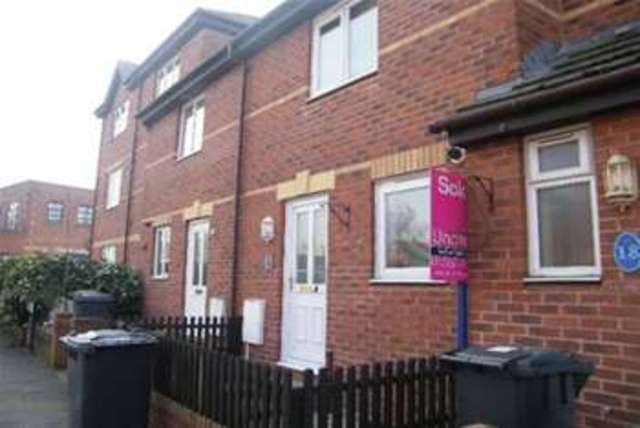  Image of 2 bedroom Terraced house to rent in Smiths Court Willeys Avenue St. Thomas Exeter EX2 at Exeter, EX2 8EB