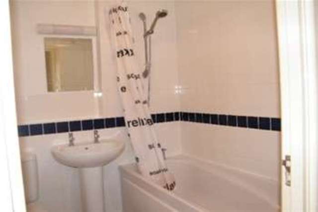 Image of 2 bedroom Terraced house to rent in Smiths Court Willeys Avenue St. Thomas Exeter EX2 at Exeter, EX2 8EB