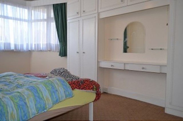  Image of 3 bedroom Detached house to rent in Solna Road London N21 at Solna Road  Winchmore Hill, N21 2JE
