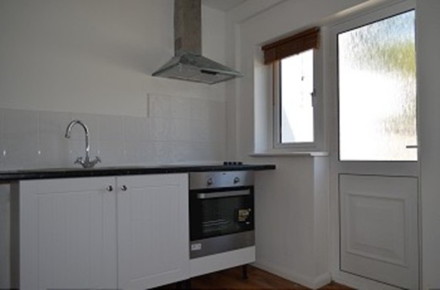  Image of 1 bedroom Flat to rent in South Eastern Avenue London N9 at South Eastern Avenue Edmonton Edmonton, N9 9NS